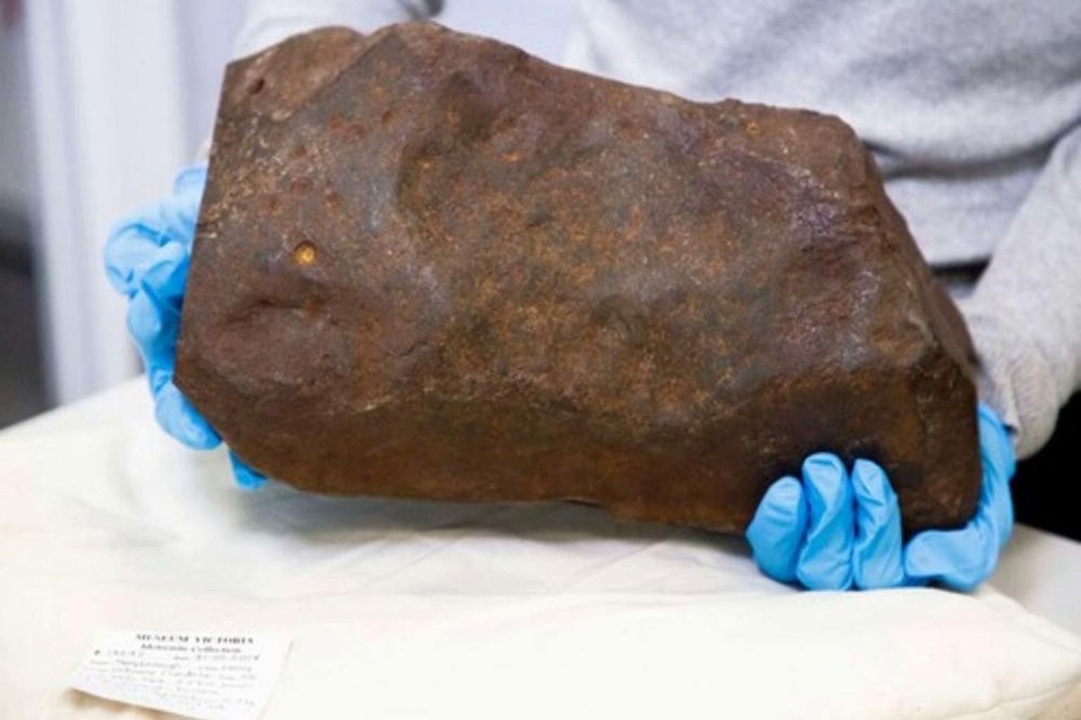 He lived for years thinking he had a rock with gold, but it was a hidden treasure