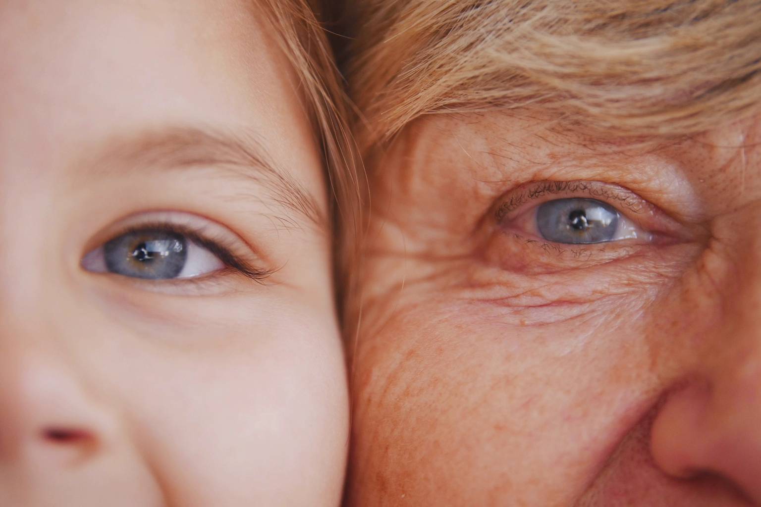 Study reveals: Humans experience accelerated aging at two key stages of life