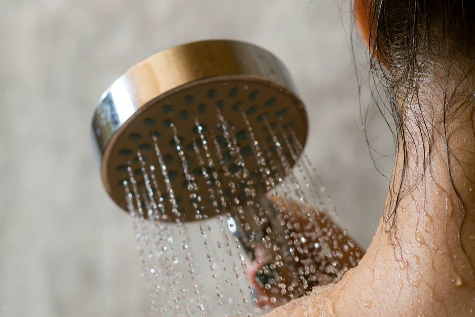 I am a doctor and haven’t bathed in more than eight years: “what happens when we use hygiene products”