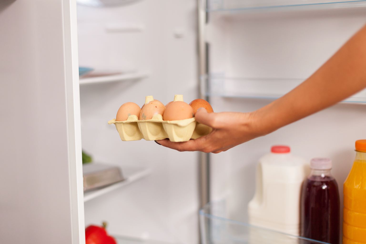 Neither in the carton nor on the fridge door: the right way to store eggs in the refrigerator