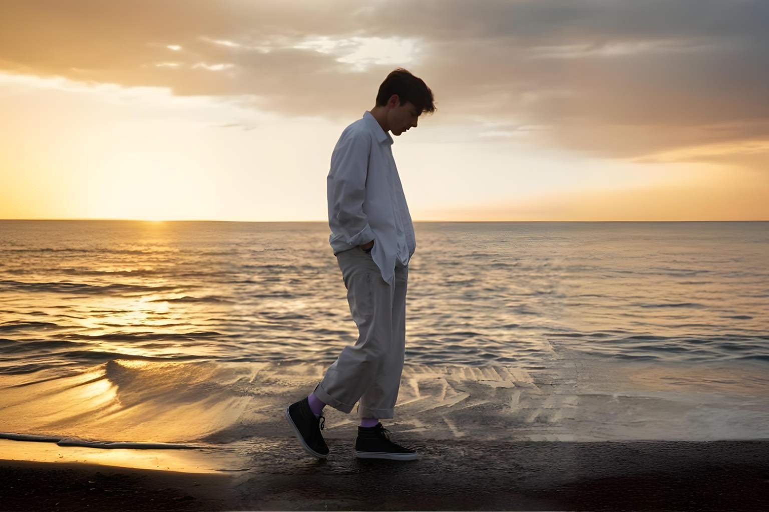 What it means when a person walks looking at the ground, according to psychology