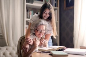 5 habits to avoid at all costs if you want to live a happier life after 50