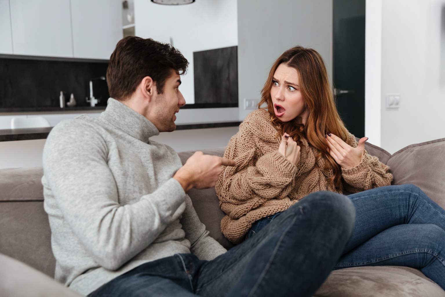 6 phrases manipulators always use—Harvard psychologist reveals the warning signs