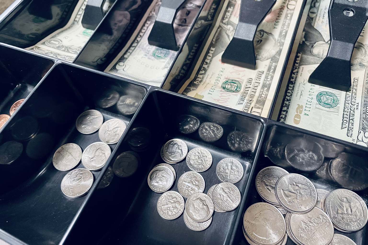 Gas station owner checks the register and stumbles upon $3.2 million—here’s his unbelievable story