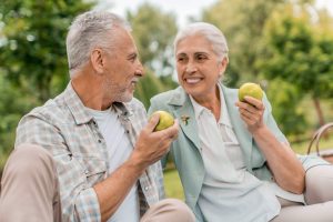 Neither pears nor oranges: the fruit people over 65 should eat to fight the heat wave