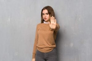 Psychologists share the simple phrase that helps you say “no” and avoid tension