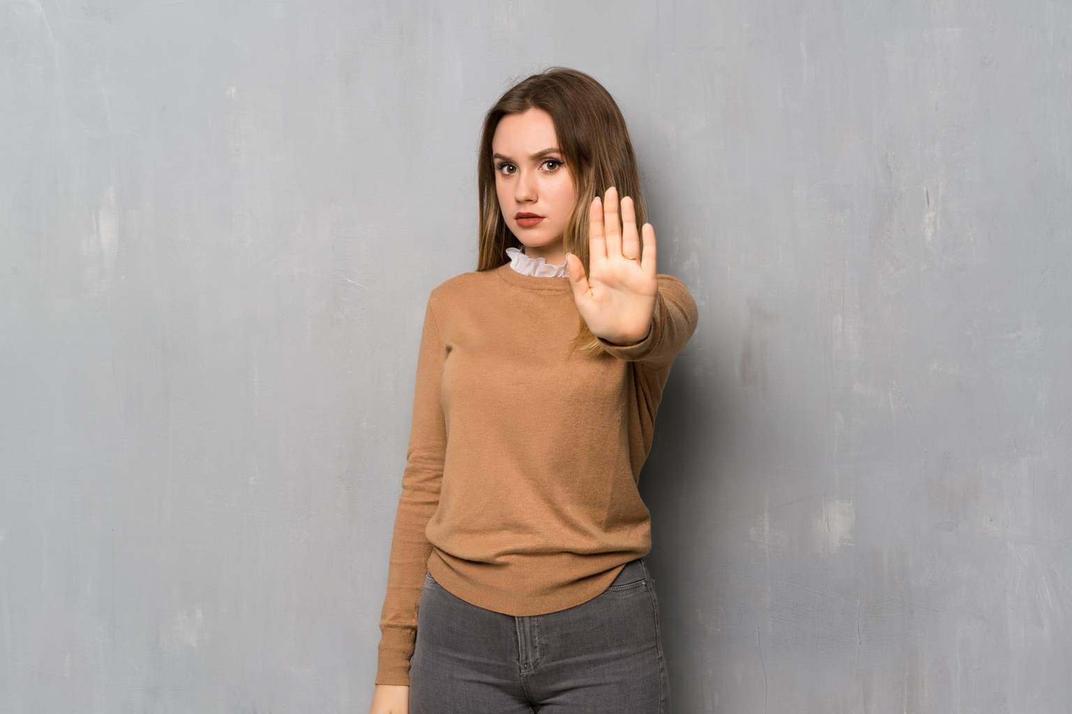 Psychologists share the simple phrase that helps you say “no” and avoid tension