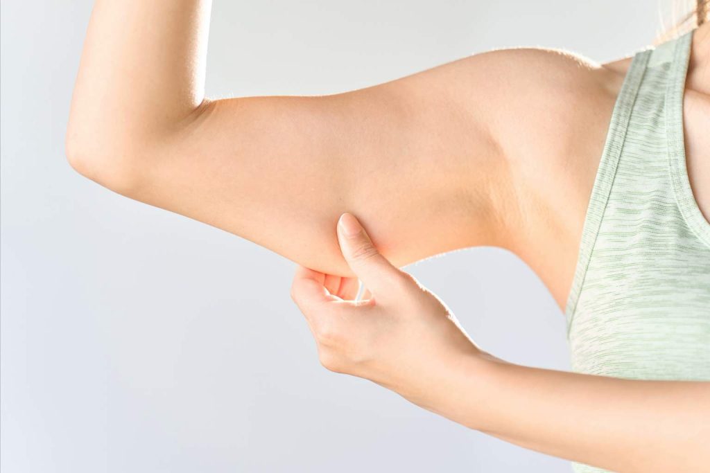 Struggling with bat wings after 50? A coach reveals the most effective exercise
