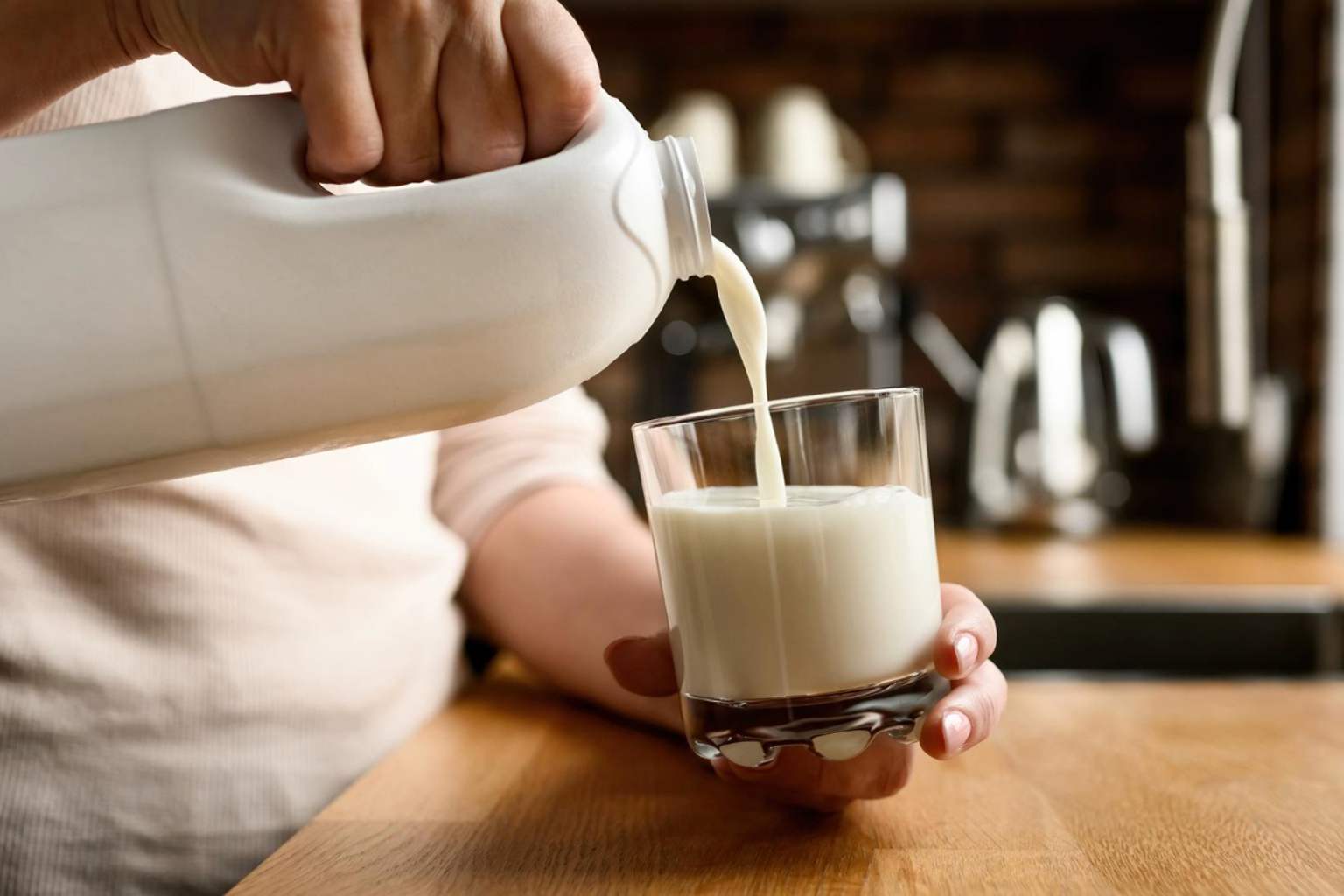 The best 6 drinks to enjoy before bed for quick and easy weight loss