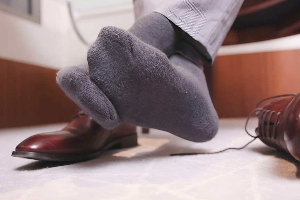 The most effective and foolproof natural ways to get rid of foot odor for good