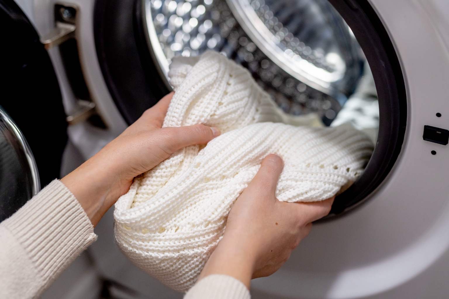 This ingredient in your kitchen will make your clothes look like new—no rinse or baking soda needed