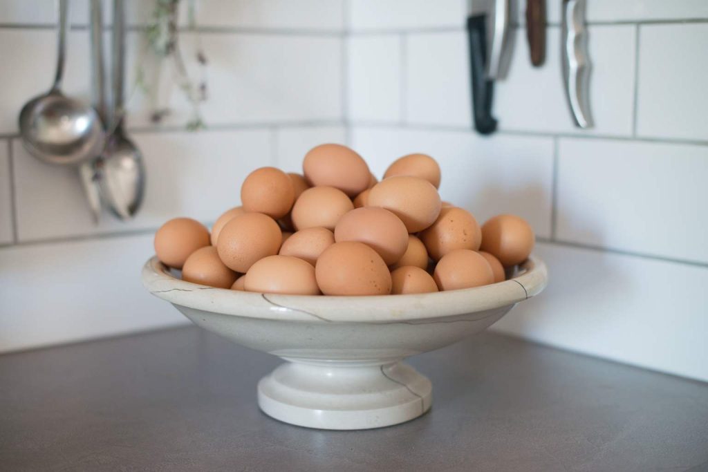 Where not to store eggs if you want them to last longer