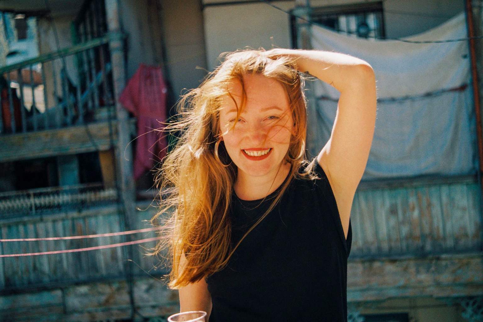 Better than sports or music: wearing this color is enough to boost your mood—study confirms