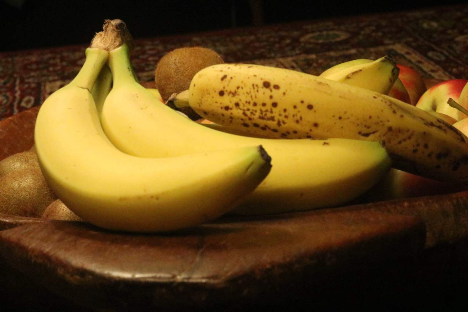 Keep bananas fresh and yellow longer with this clever kitchen hack