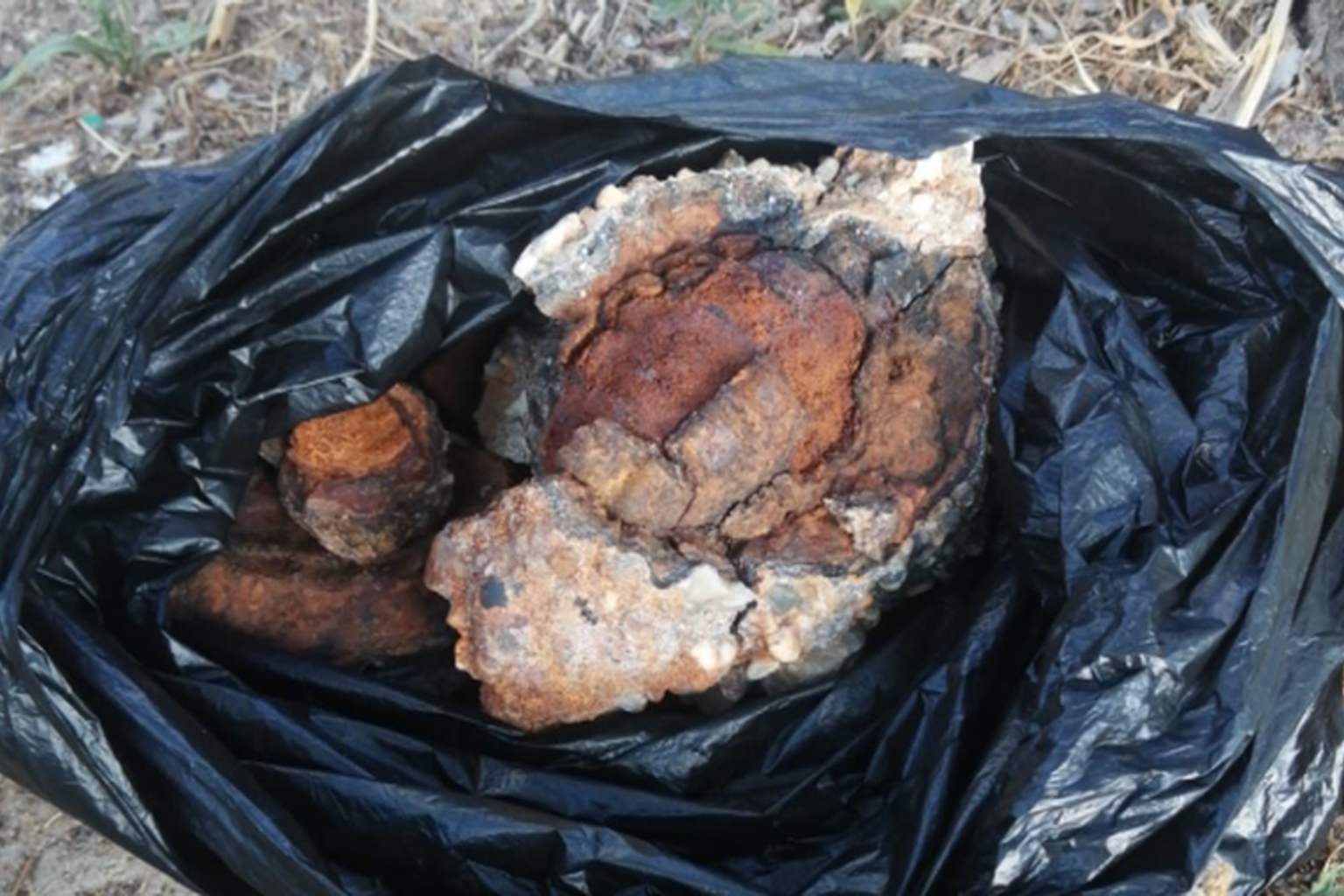 Little girl brings home a beach souvenir that turns out to be a live grenade a year later