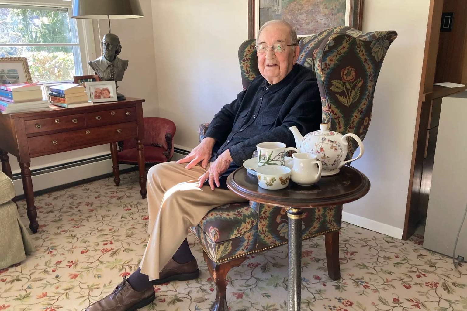 Meet the 101-year-old man who shares the foods he never eats and his secrets to long life