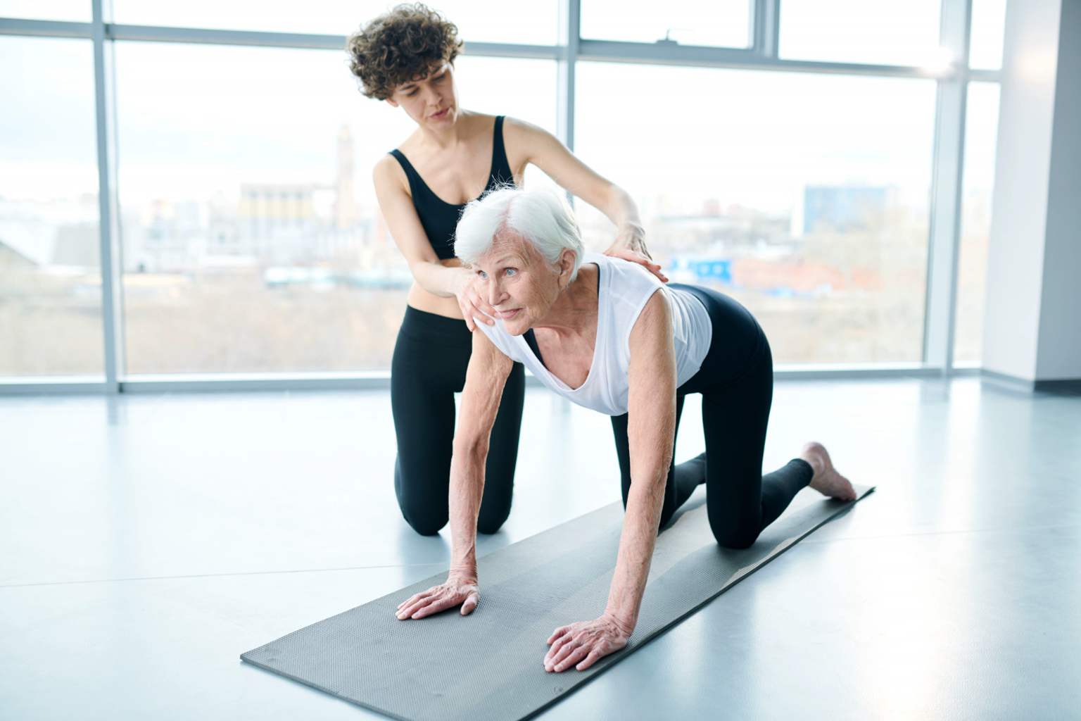 Neither calisthenics nor weights: the best exercise for seniors over 60 to build muscle and prevent falls
