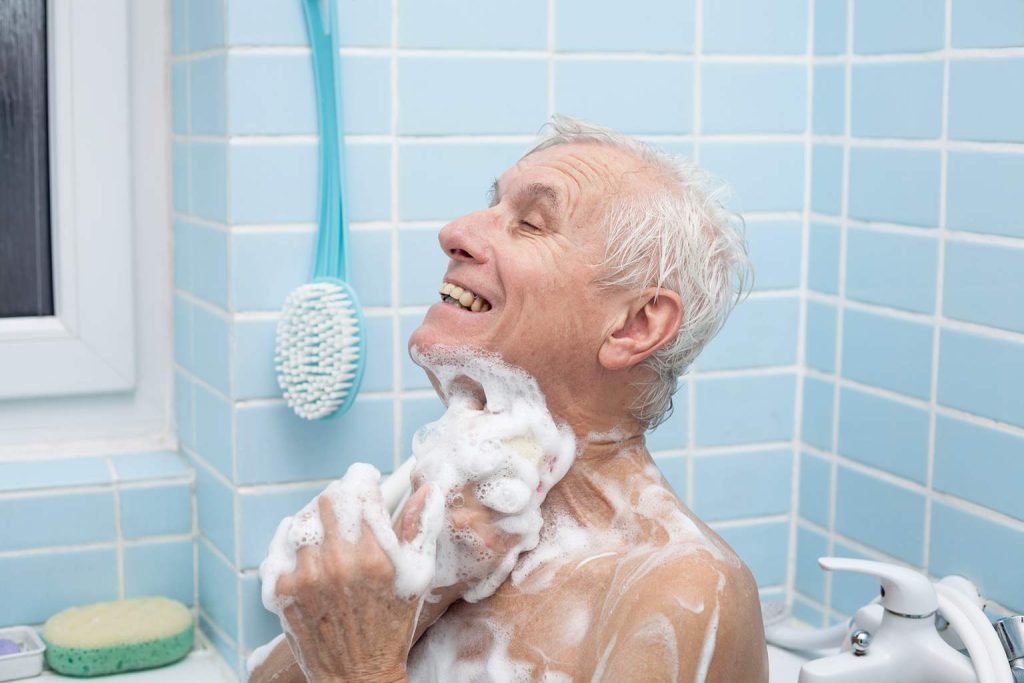 Neither every 2 nor 3 days: how often people over 65 should shower (according to a new study)