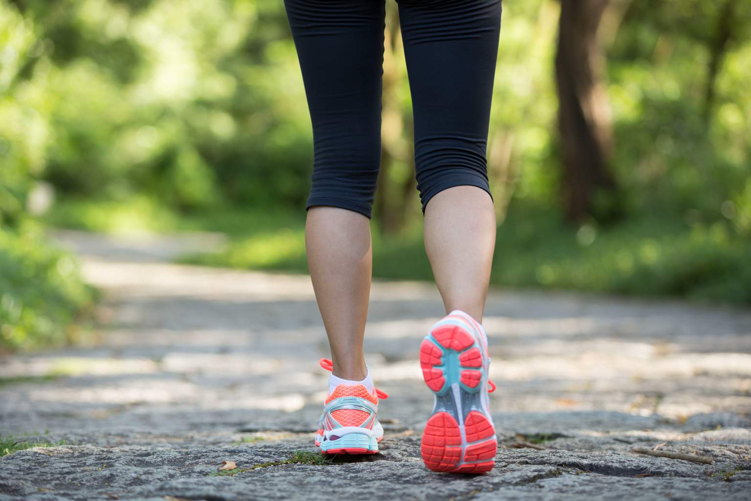 Why do some people always walk fast for no reason? psychologists explain the hidden meanings behind the pace