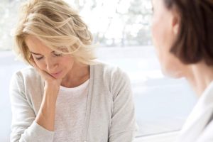 Why making eye contact feels so hard and how psychology explains it