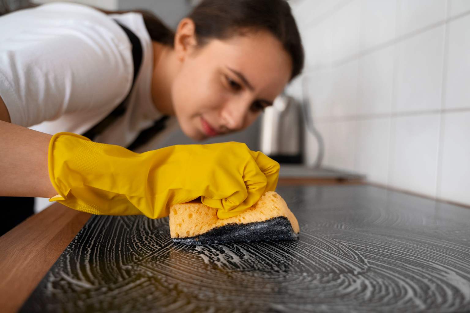 Goodbye burnt stains: experts reveal the quick method for a spotless stovetop
