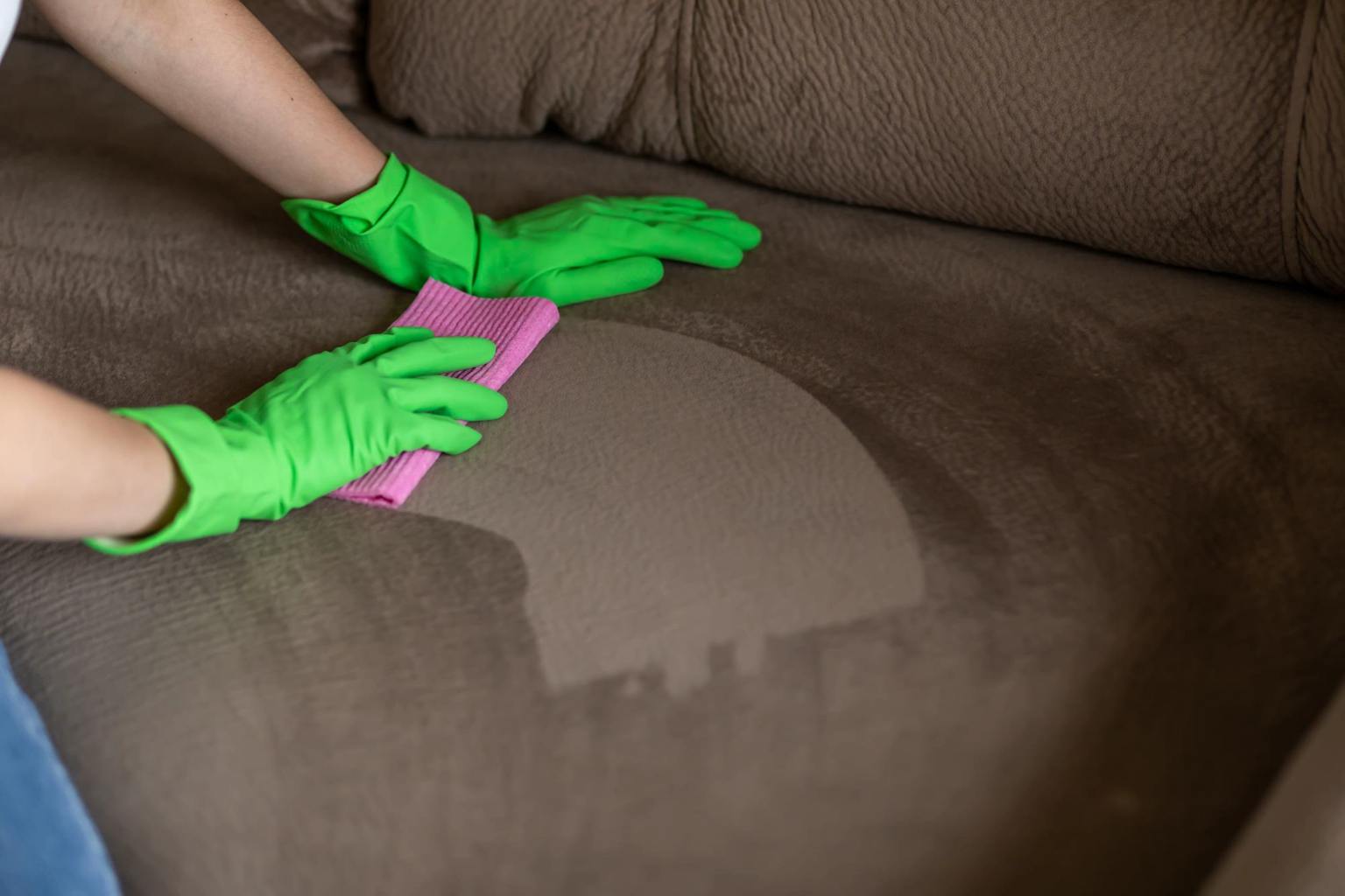 Say goodbye to stains with this simple grandma’s trick using just one ingredient to save your couch
