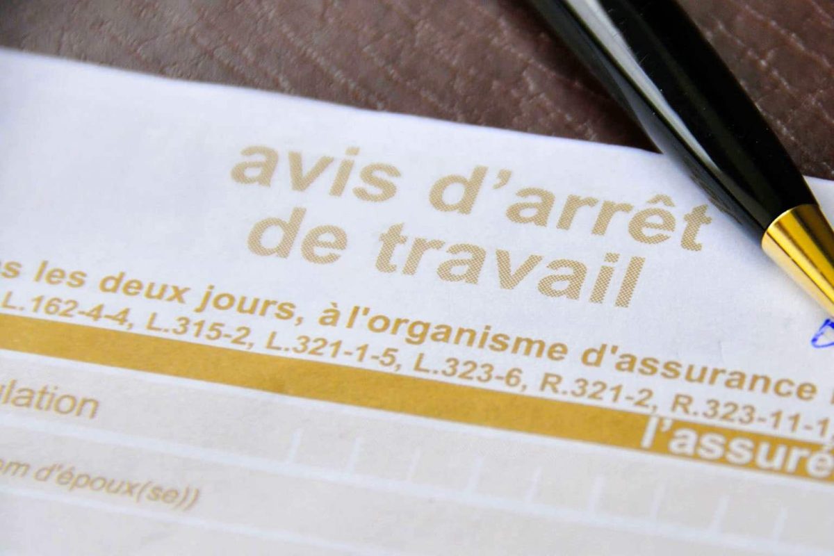 Analyse des impacts du remplacement des arrêts-maladie par le télétravail en cas de grippe.